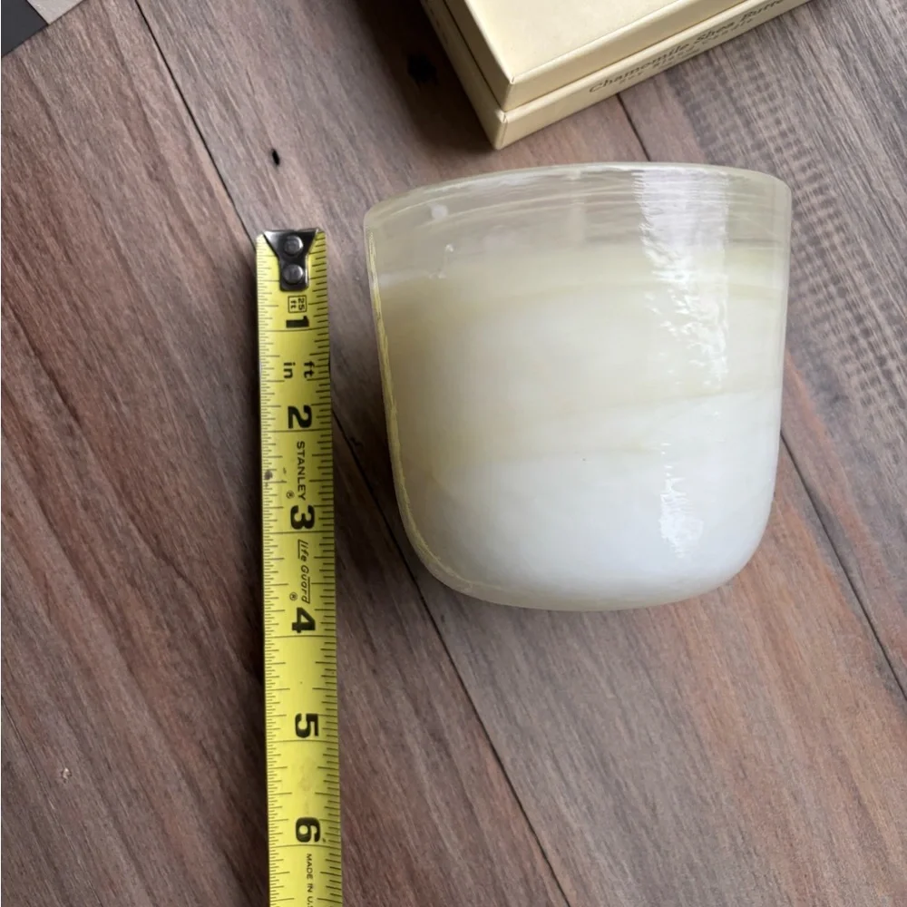 NIB Chamomile Shea butter Soy Blend candle